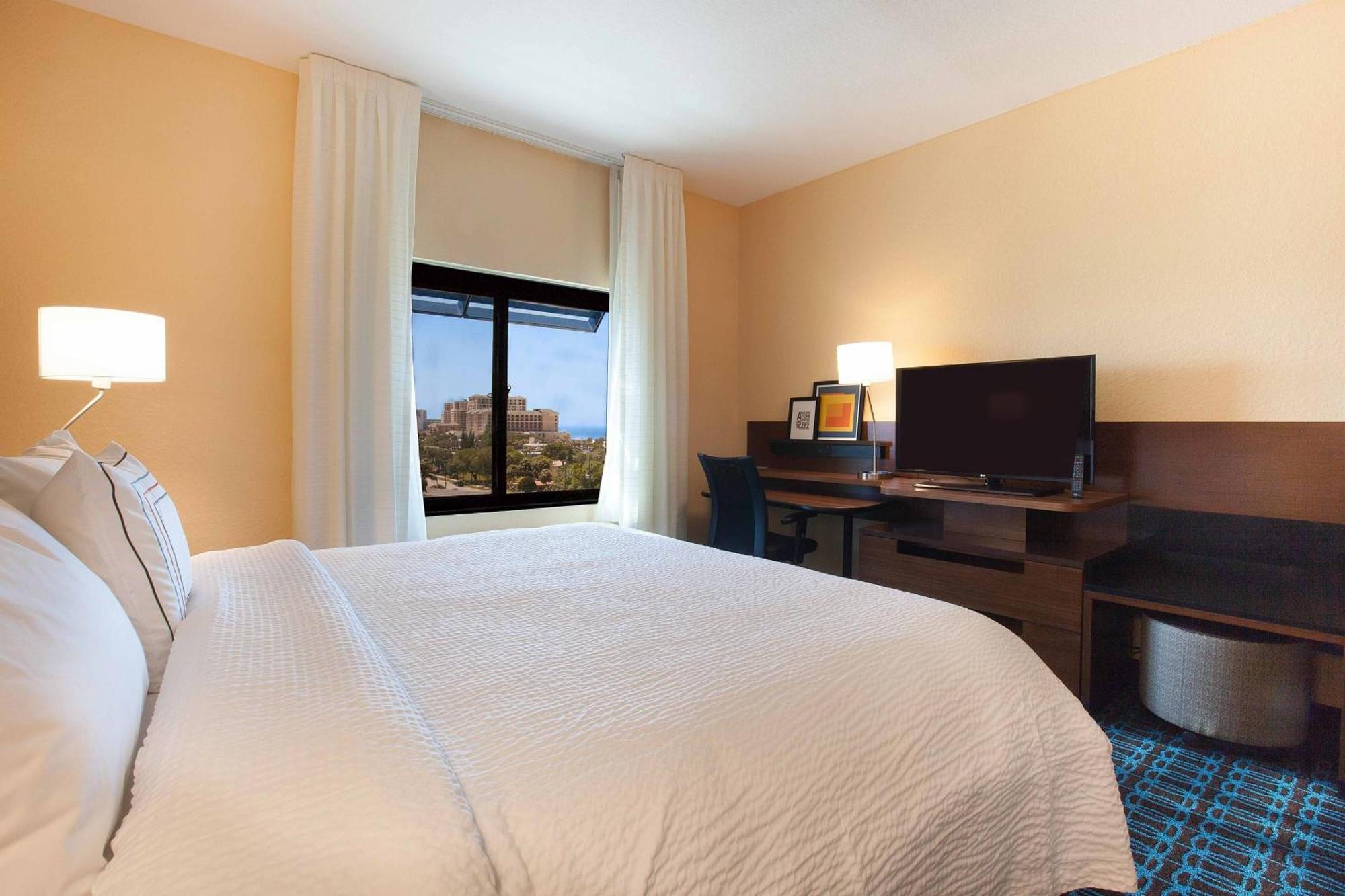 Fairfield Inn & Suites By Marriott Clearwater Beach Bagian luar foto